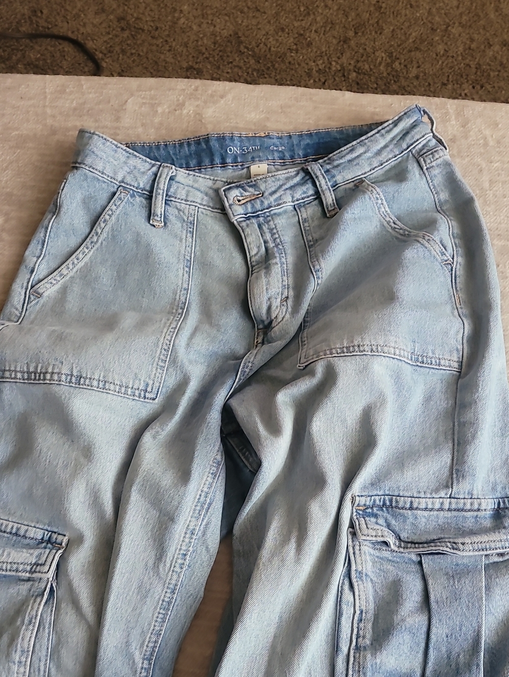 Light Wash Women's Relaxed Cargo Jeans